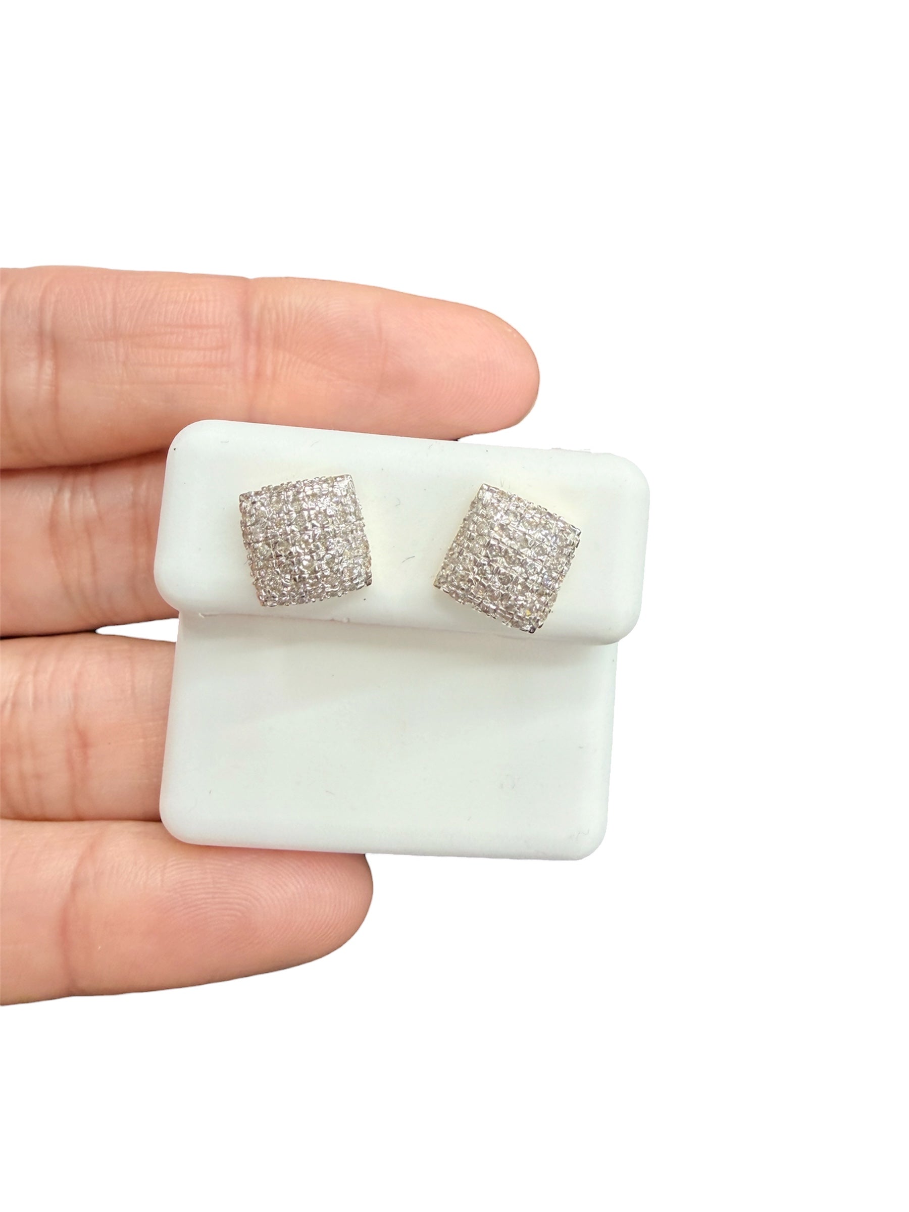 10K Gold with Natural Diamond 0.10CT